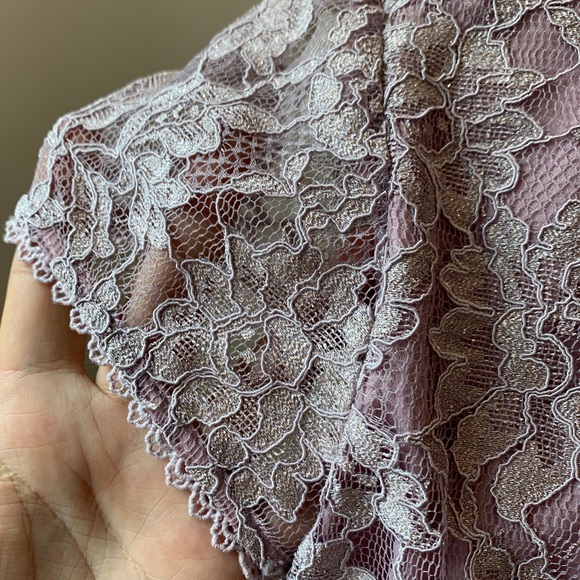 Embroidery top - Picture 3 of 4